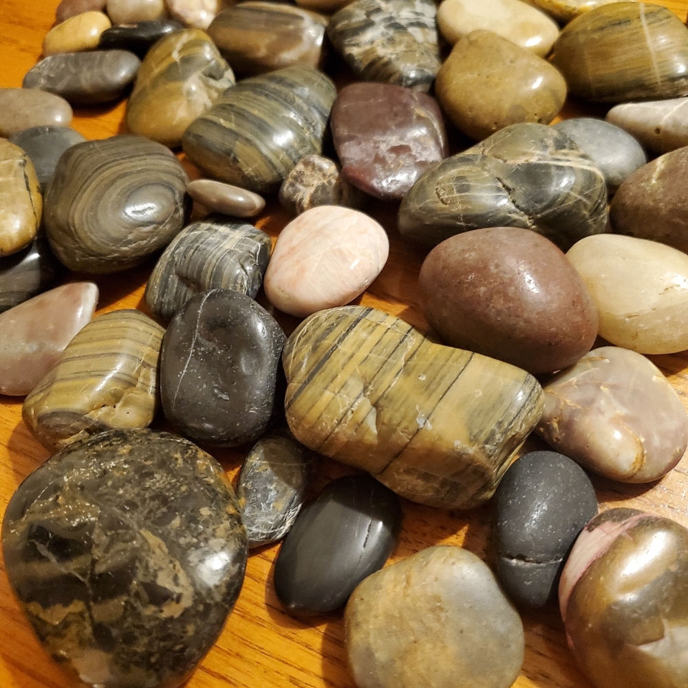 Natural Decorative Polished Rocks - Picture 3 of 5